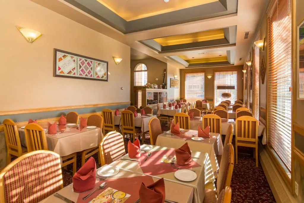 Namskar dining room set for private parties and group events